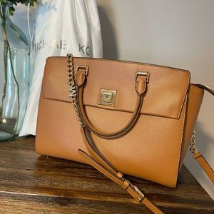 Michael Kors, color Tan, medium bag